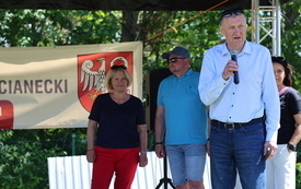 Starosta wita uczestnik&oacute;w