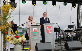 Starosta i Burmistrz Wielenia witaja gości