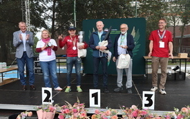 podium i koronacja medalami