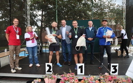 podium i koronacja medalami