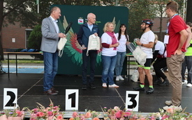 podium i koronacja medalami