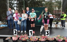 podium i koronacja medalami