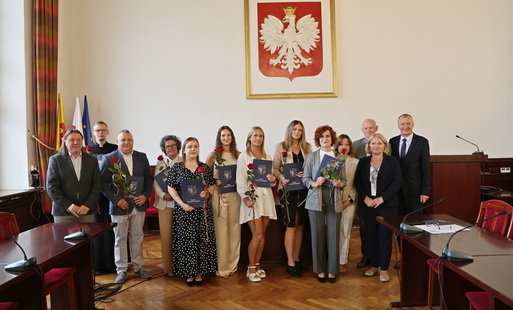 Zdjęcie do Nauczyciele mianowani w szkołach i plac&oacute;wkach Powiatu Czarnkowsko-Trzcianeckiego